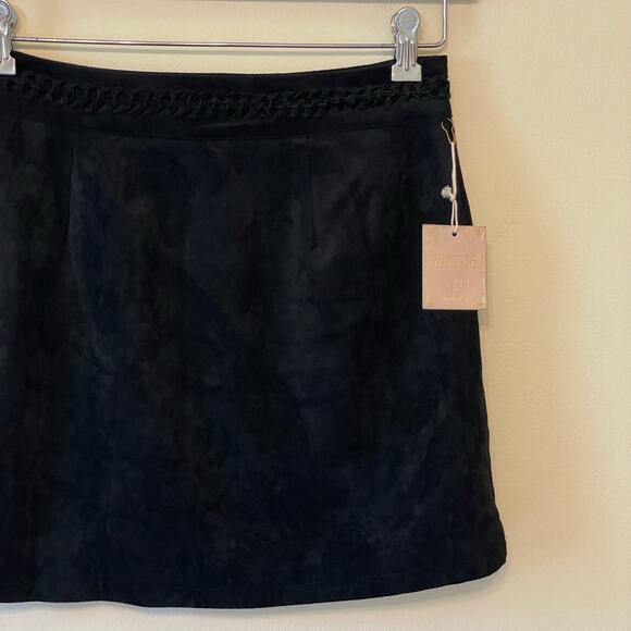 NWT Forever 21 Winter Collection M black mini skirt western suede feel pockets - Picture 8 of 8